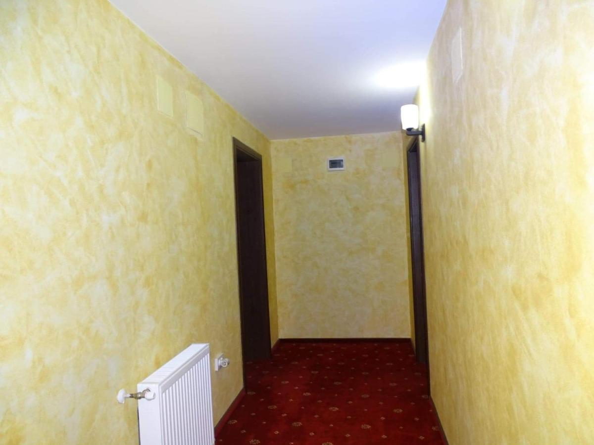 Vila Nicholas Bărcăneşti Exterior foto