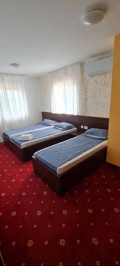 Vila Nicholas Bărcăneşti Exterior foto